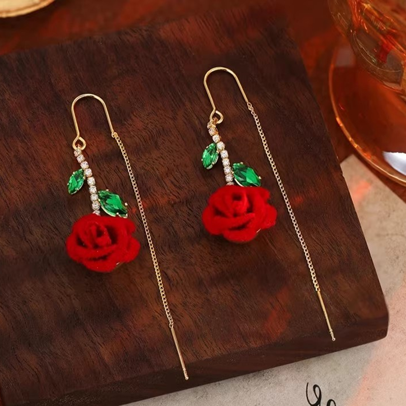 đč JETZT 50 % RABATT! đ Rote Rosen-Ohrstecker mit Kristallstiel â zartes Design, leicht und perfekt fĂŒr romantische AnlĂ€sse oder den eleganten Alltag âš
