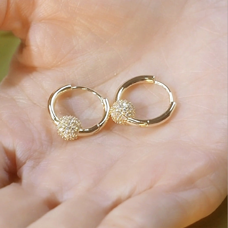 💎 KAUFE 1, ERHALTE 1 GRATIS! ✨ Gold Kreis Ohrringe mit Kleiner Kugel – Zeitloses Design, Hochglanz-Finish & Perfekt Für Den Täglichen Gebrauch 🌟