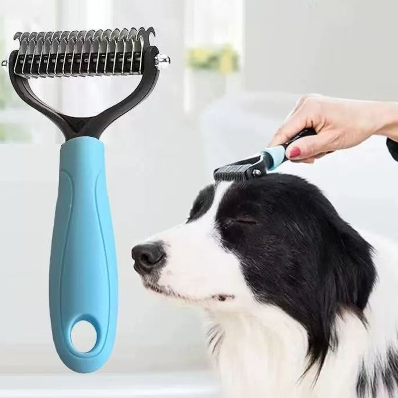 🐶Fellpflegekamm für Haustiere ✨ Eine Seite entwirrt das Fell, die andere entfernt lose Haare. Abgerundete Zinken entfernen Haare mühelos und sorgen mit nur einem Zug für ein sauberes Ergebnis 🧹