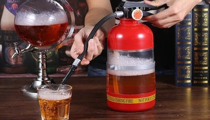 🧯 Feuerlöscher-Bierspender 2L ✨ Einzigartiges Design, Lebensmittelechtes Acryl, Handdruck-System, Ideal für Party & Bar