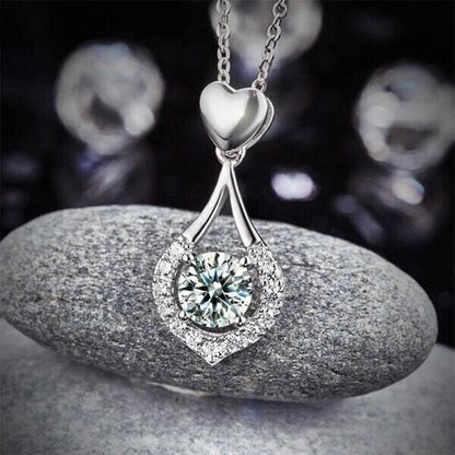 💧Funkelnde Herz-Tropfen-Halskette ✅ Beweglicher Stein & eleganter Glanz | Raffiniertes Geschenk 💞 – HEUTE 50 % RABATT 🔥