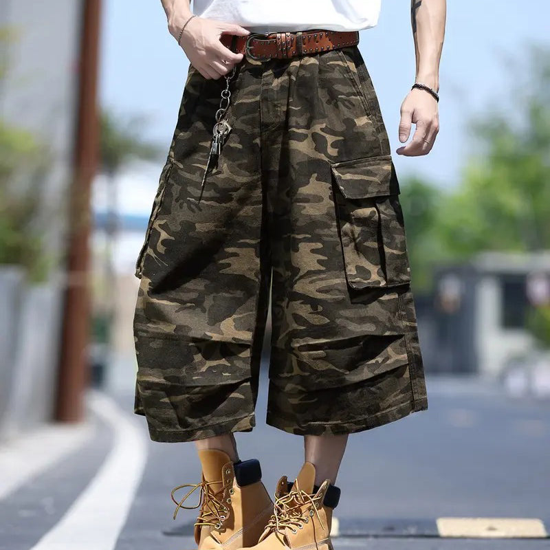 Unisex-Cargoshorts mit weitem Bein und Camouflage-Muster