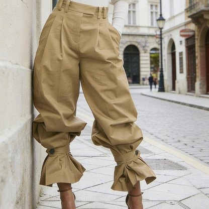 👖 50% RABATT! 🎉 Damen Laternen-Hose mit Falten & Rüschenabschlüssen – Leicht & luftig – Perfekt für Sommer, Strand oder einen romantischen Boho-Look – feminin und bequem 🌸