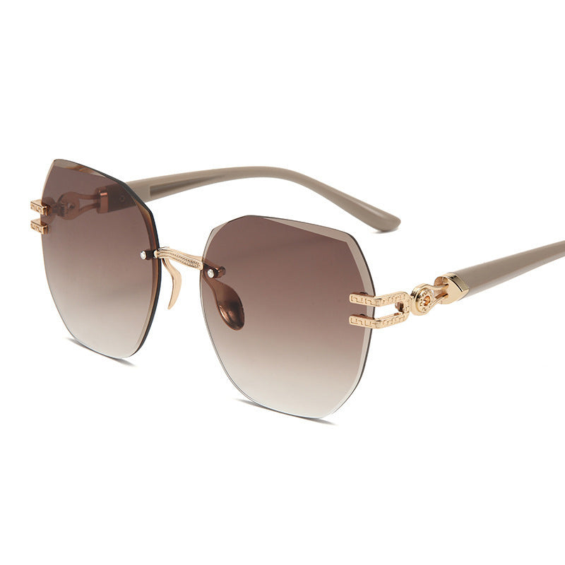 😎 50% RABATT!✨ Modische Statement Rahmenlose Sonnenbrille – Trendige Freizeit-Sonnenbrille🌴