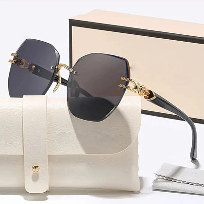 😎 50% RABATT!✨ Modische Statement Rahmenlose Sonnenbrille – Trendige Freizeit-Sonnenbrille🌴