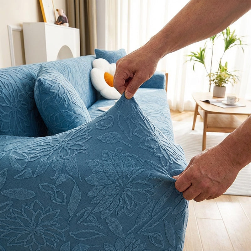 🛋️ 50% RABATT! 🌸 Rutschfester 3D-Kamelien-Jacquard-Sofabezug – Dekorative Eleganz, rutschfest & pflegeleicht – Perfekt für stilvollen Möbelschutz im Alltag ✨
